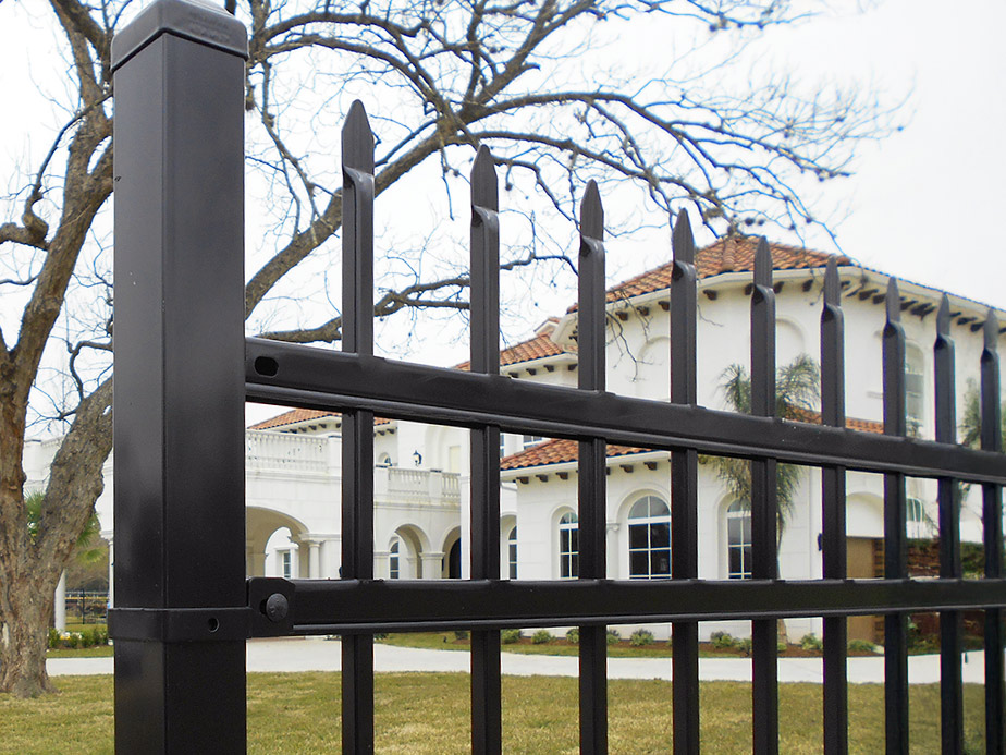 Security Fence Example in Tanglewood Texas